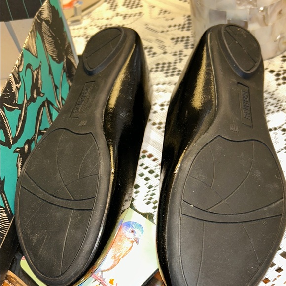 NWT- Lower East Side Patent Y2K Glossy Black Flats Size 10W - Picture 3 of 5